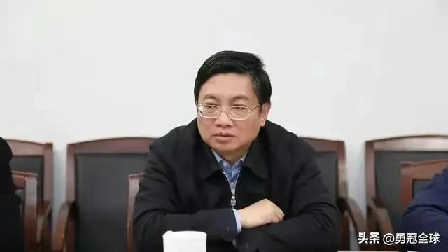 最新中纪检委杨光泽，铁腕治腐，为民除害